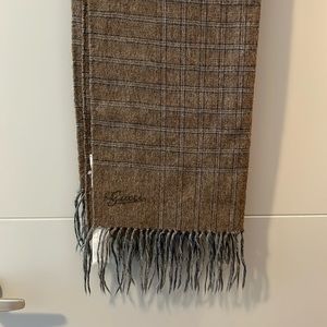 Used vintage Gucci scarf/shawl